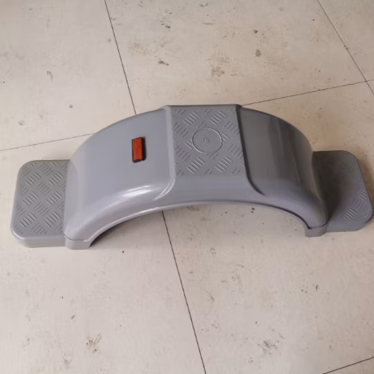 Galvanizado en caliente de alta calidad 12 13 14 15 Guardabarros de ruedas Guardabarros universal para camiones y remolques